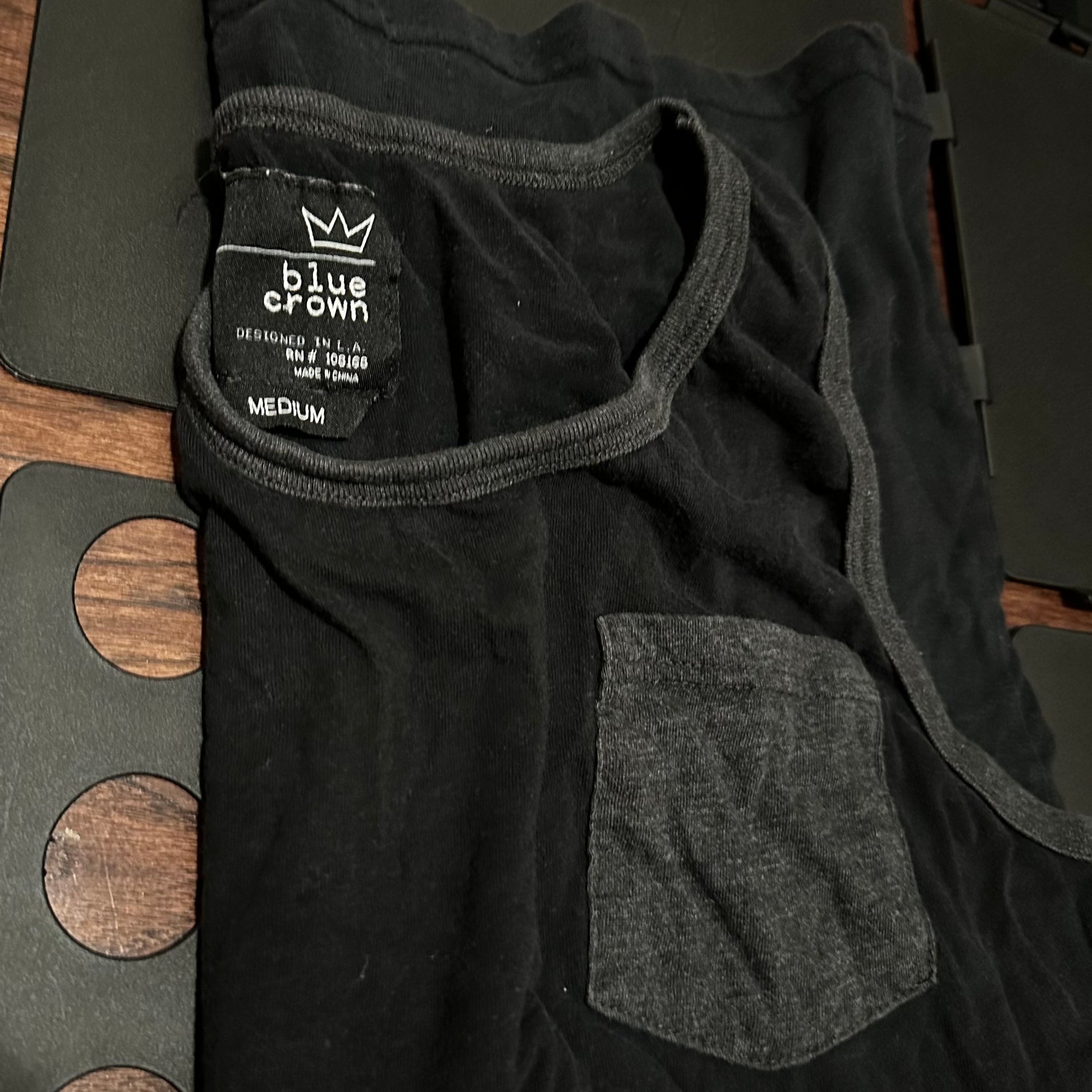 Black Crown Tank Top | Pocket Tank Top | WFindThrift