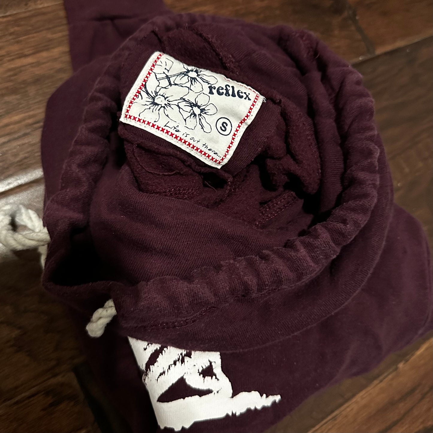 Woman’s Burgundy sweatshirt