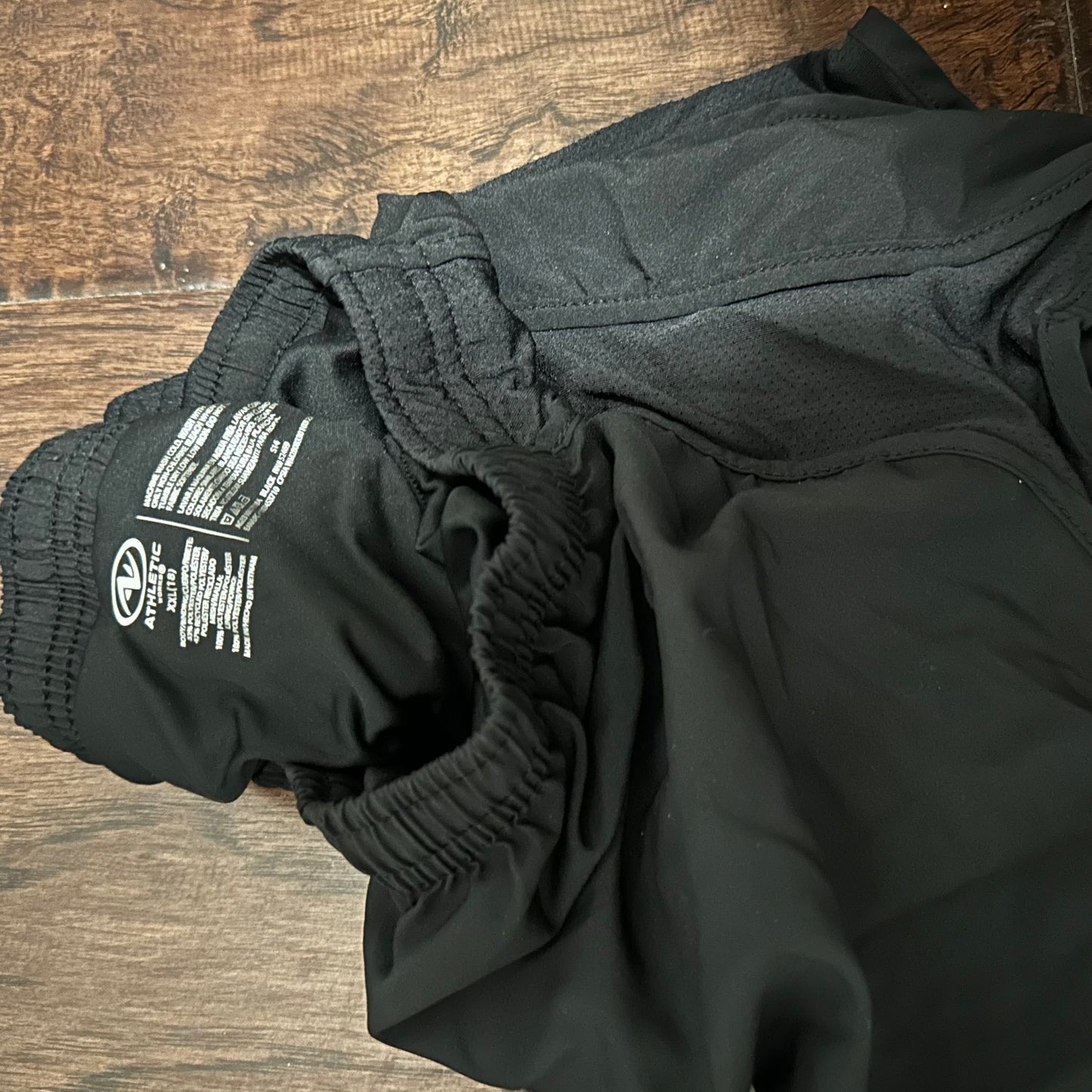 Athletics Woman’s Black active shorts - XXL