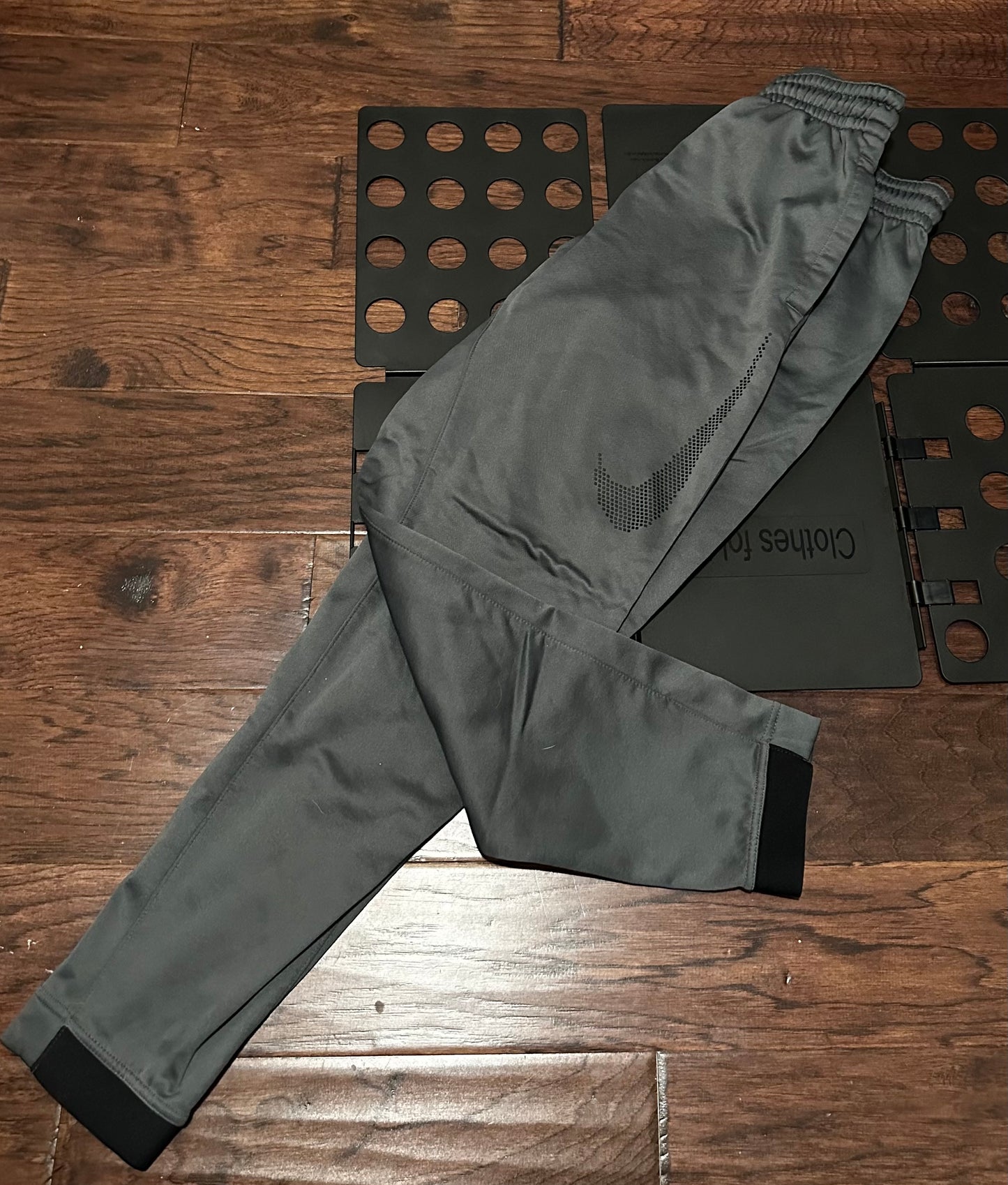 Nike Swoosh Dark Grey sweats