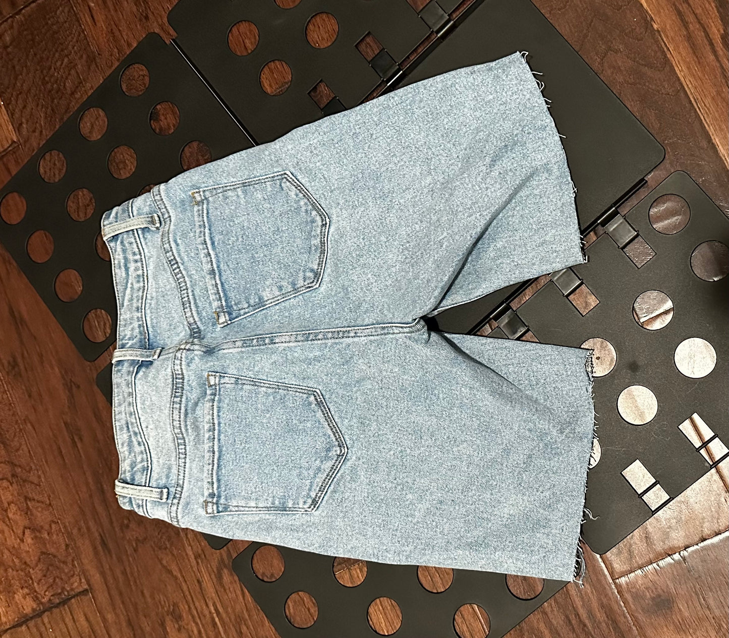 Fashion Nova Jean shorts - Small