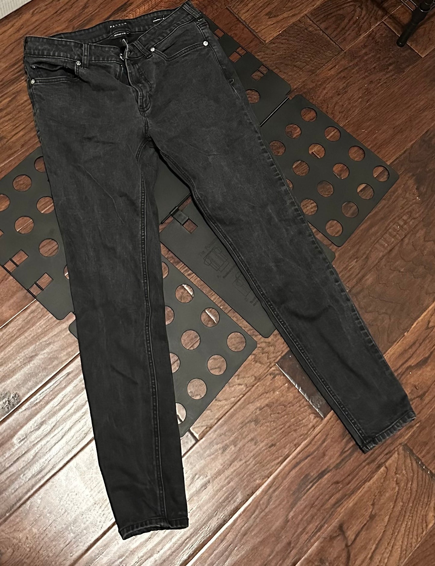 Pacsun black jeans (32,30)