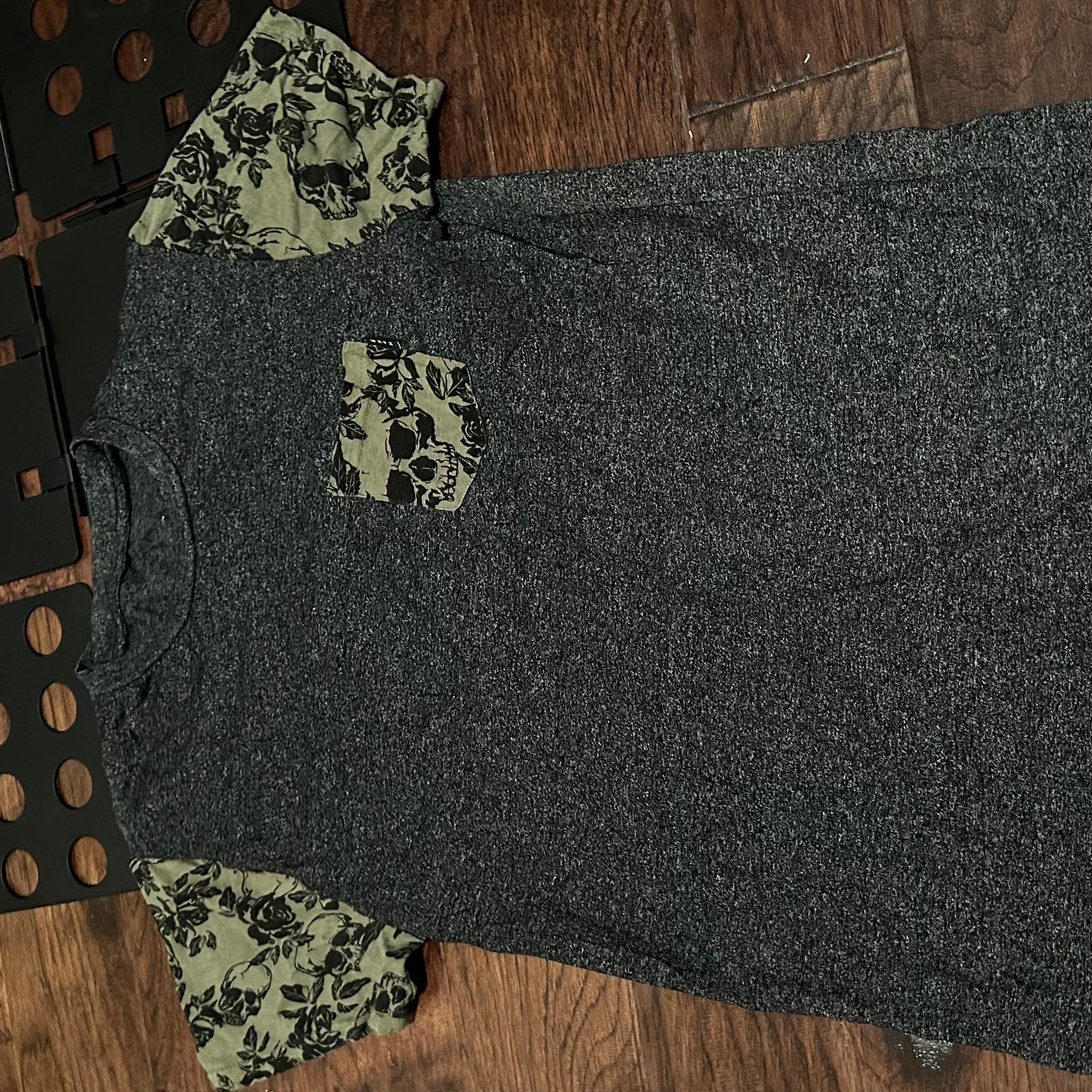 Grey Shirt with green skull - Youth Large