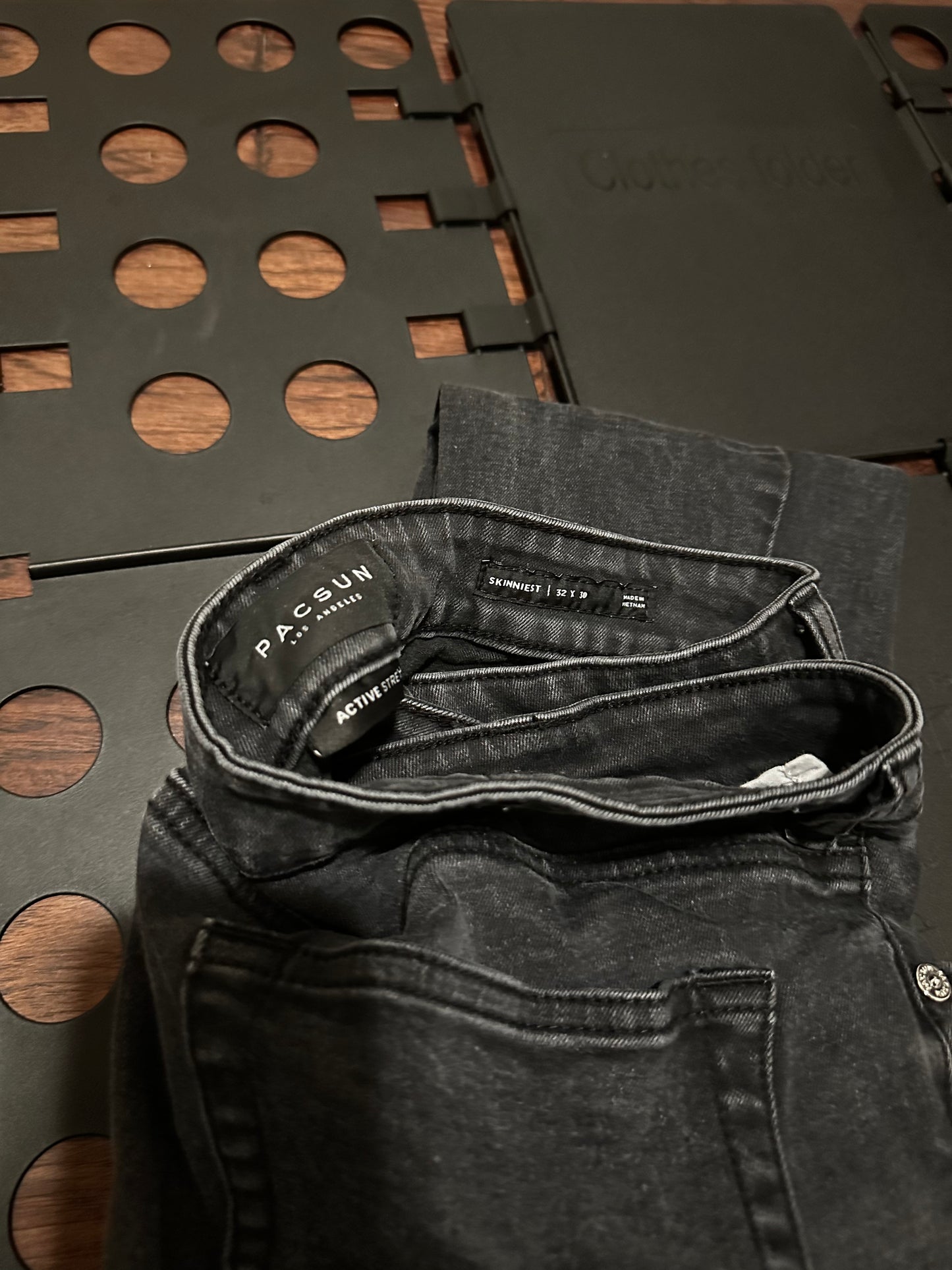 Pacsun black jeans (32,30)