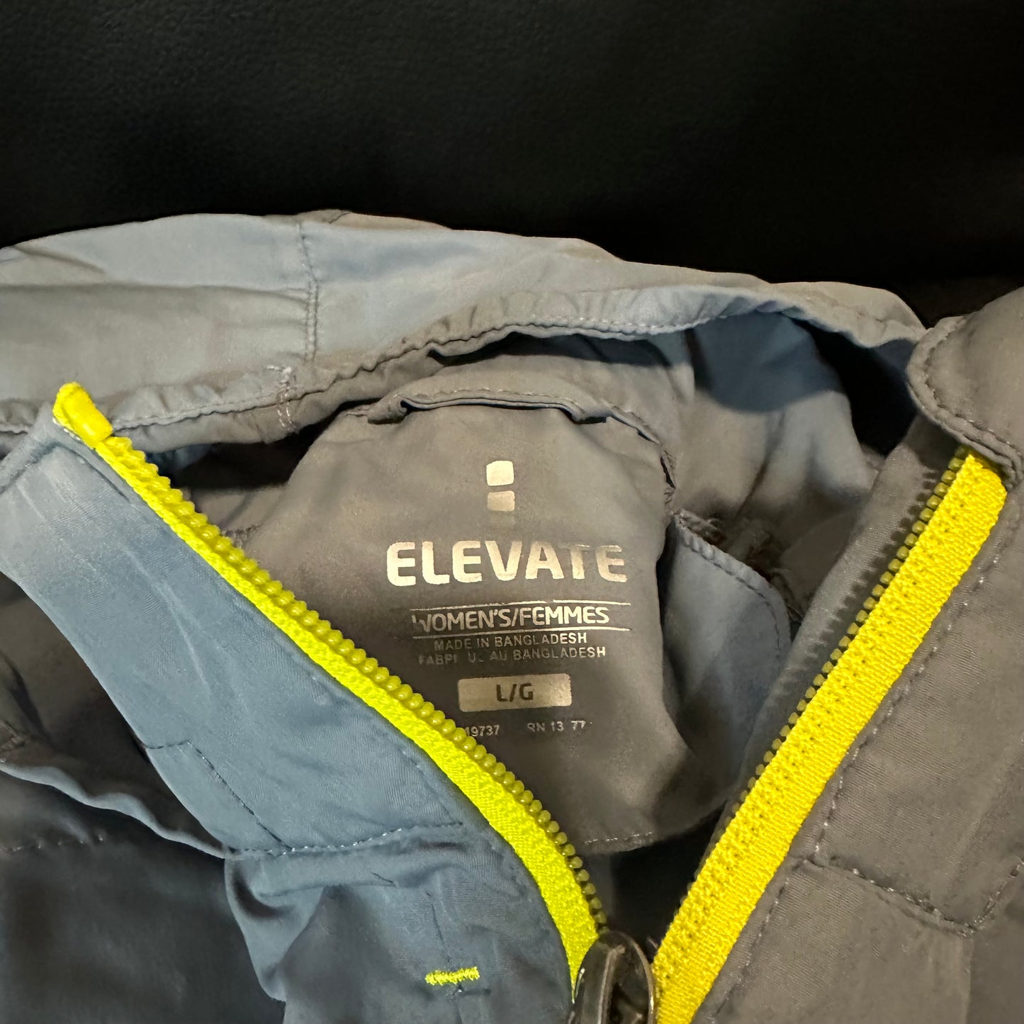 Grey rain jacket - Large