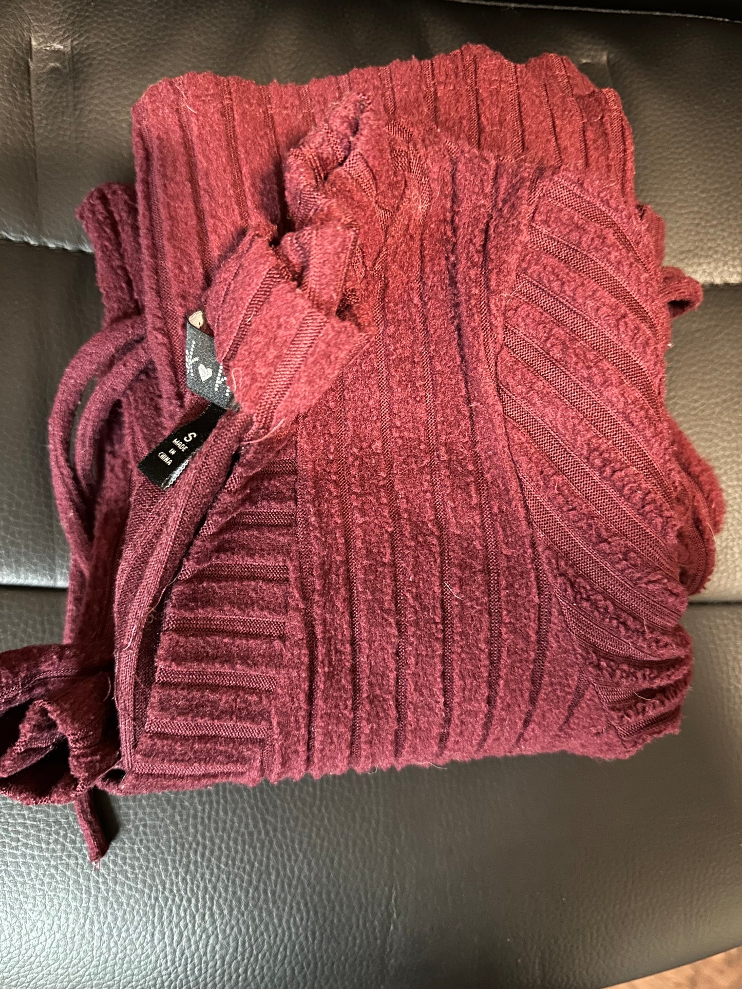 Burgundy long sleeve dress - Small