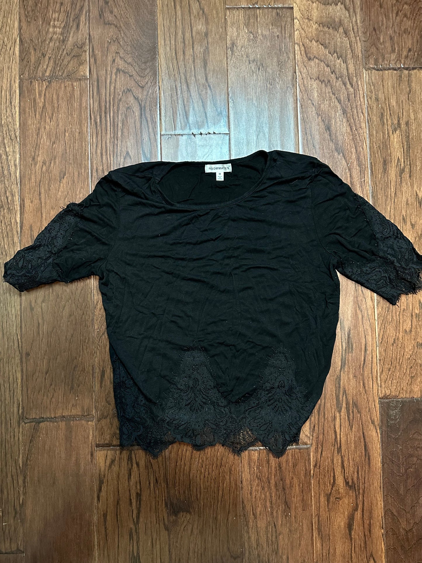 Roommates Black lace top - Medium