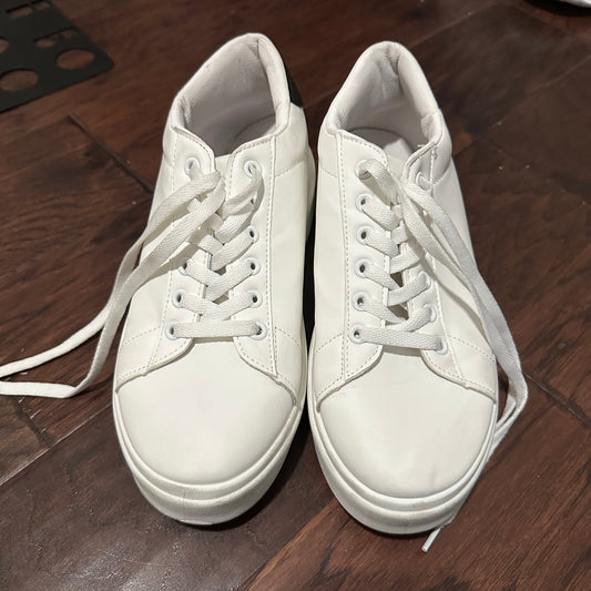 White platform Women’s shoes 8.5