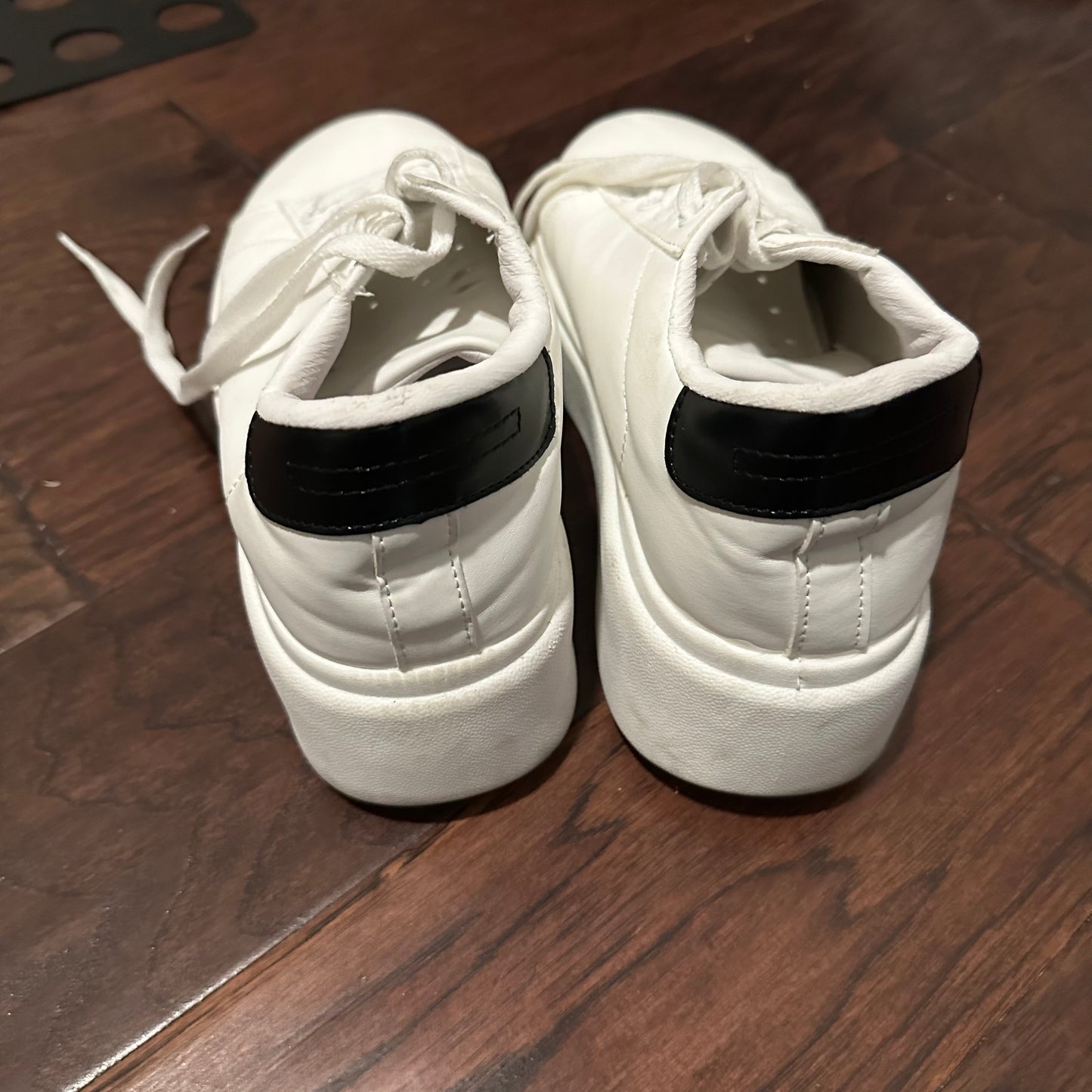 White platform Women’s shoes 8.5