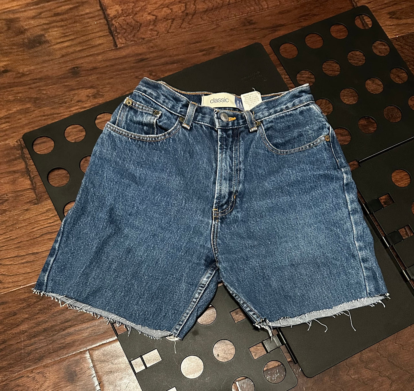 Gap women’s blue jean shorts - size 4