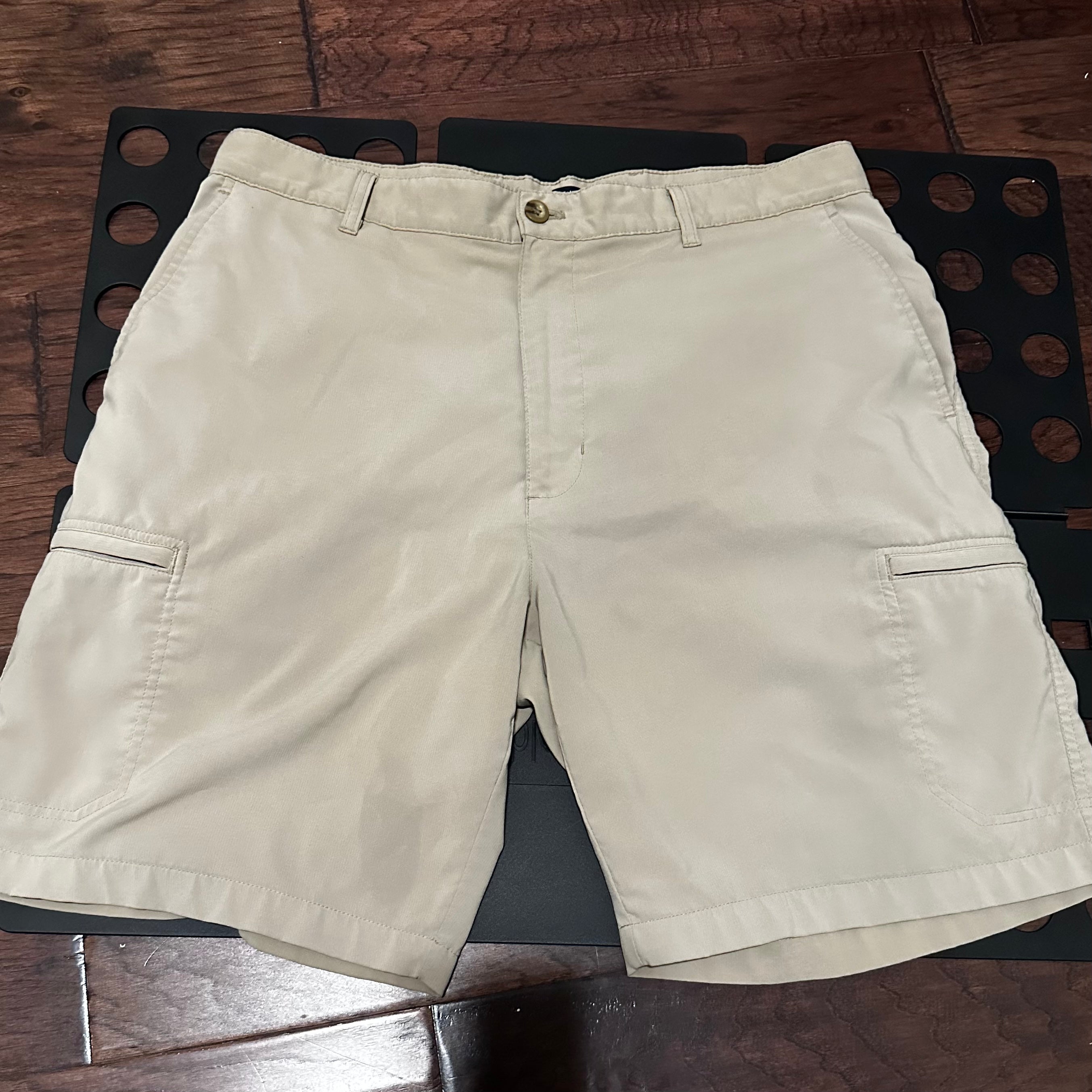 Chaps khaki hot sale shorts