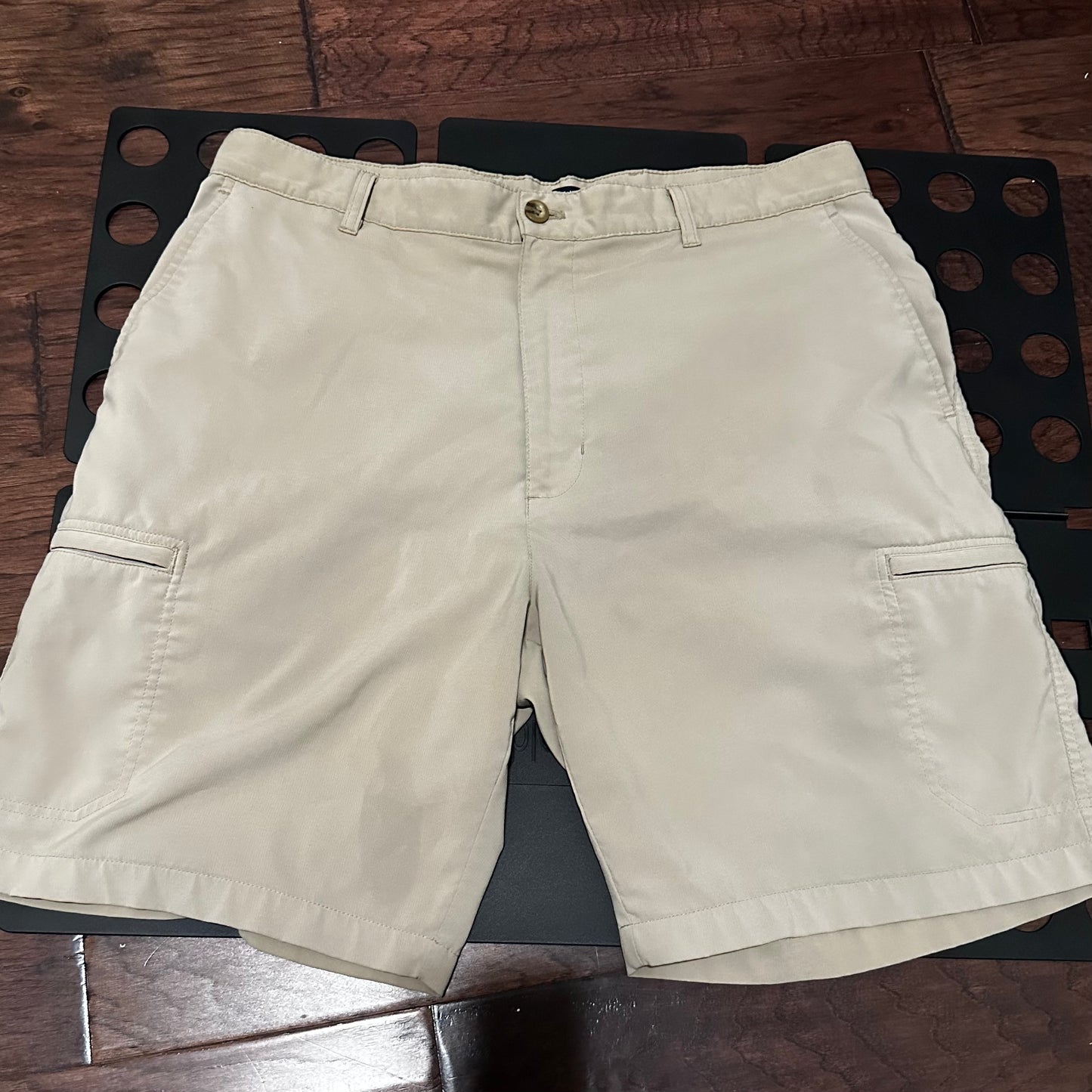 Chaps Khaki shorts - 36w