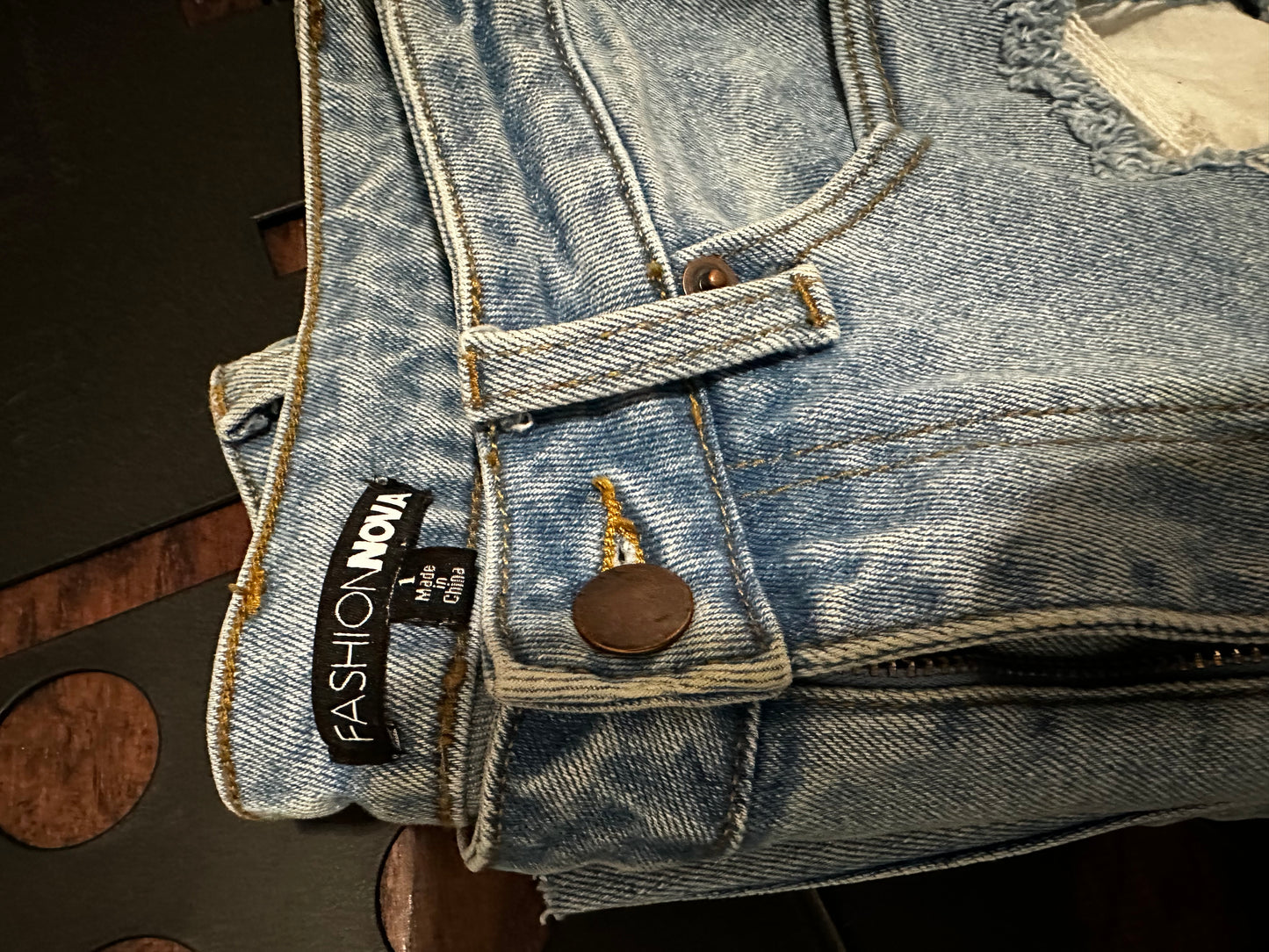 Fashion Nova Jean shorts - Small