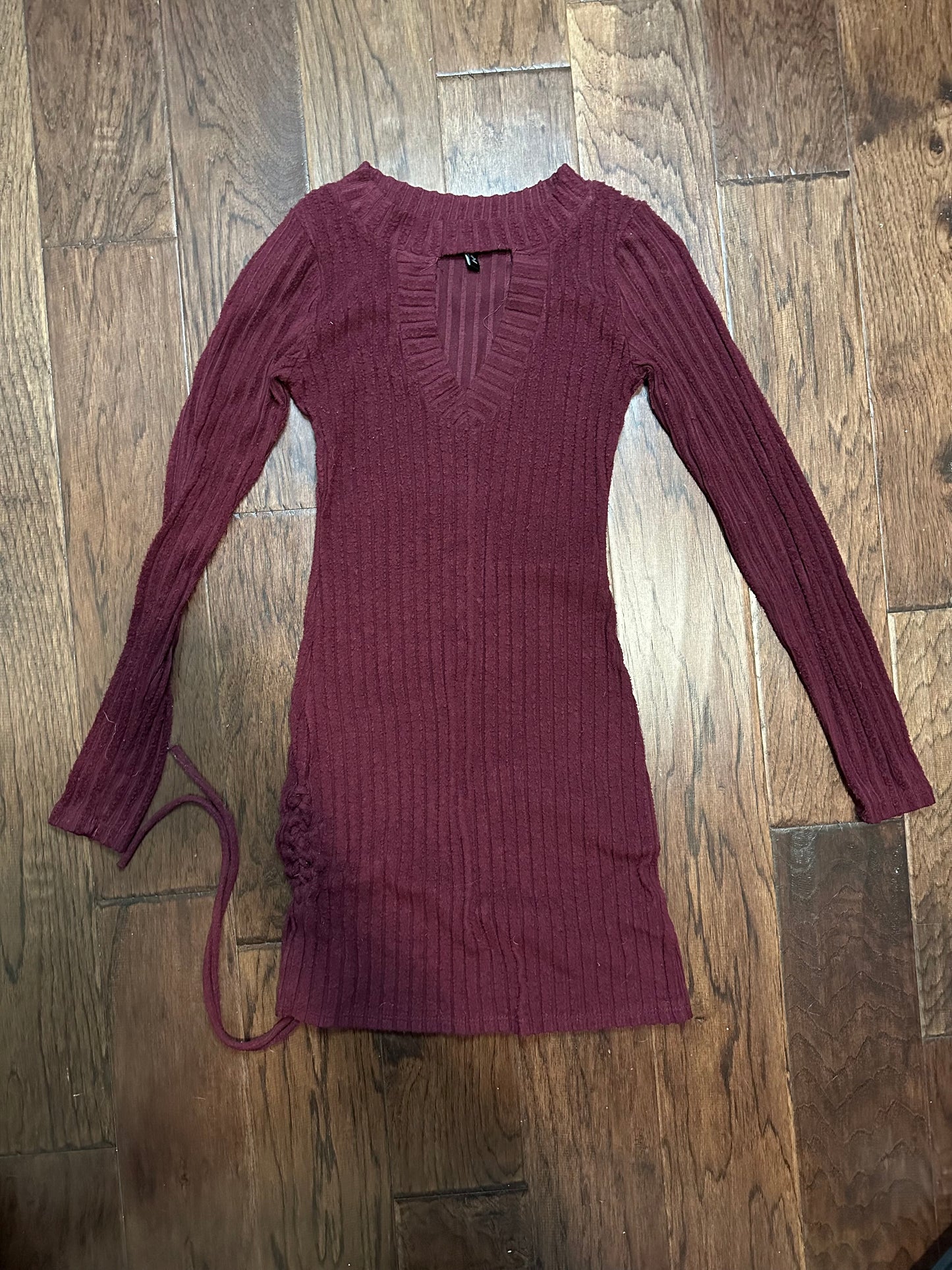 Burgundy long sleeve dress - Small