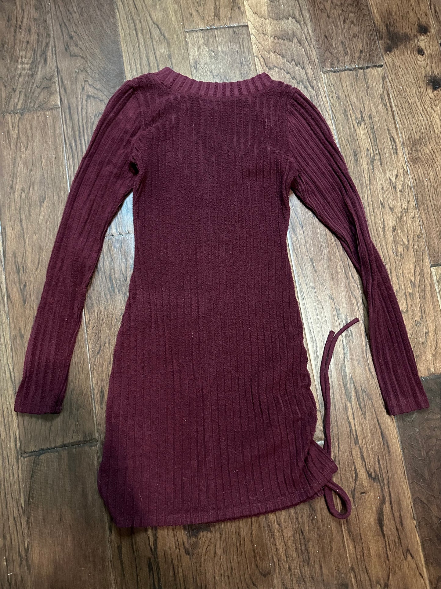 Burgundy long sleeve dress - Small